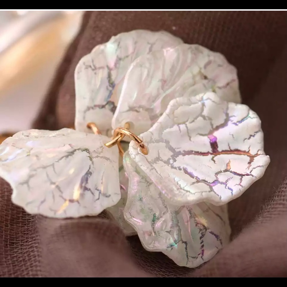 Flower earrings - Picture 3 of 3